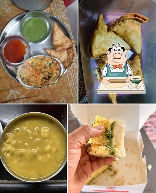 Samosa at Dwarka Sweets