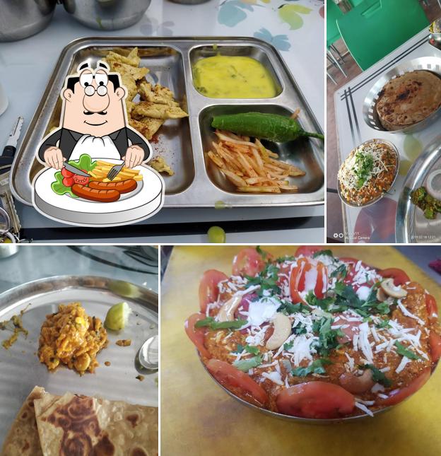 Food at Hotel Radhe Kathiyawadi