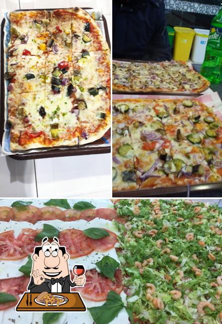 Prenditi una pizza a pizzeria rosticceria anthony