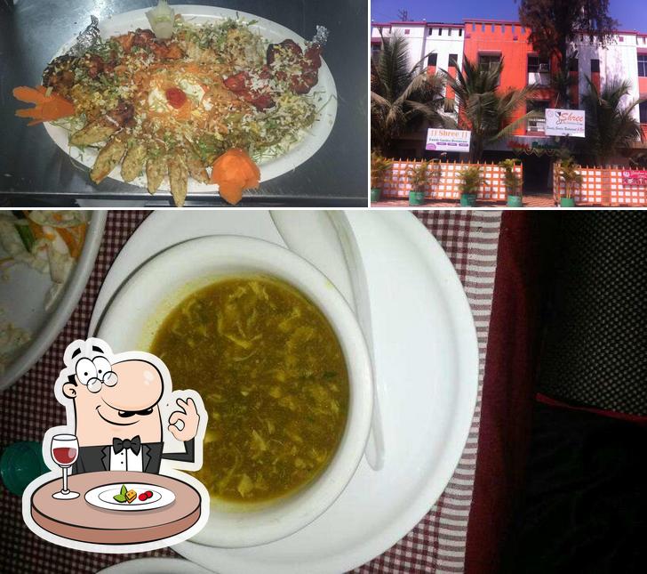 The restaurant's food and exterior