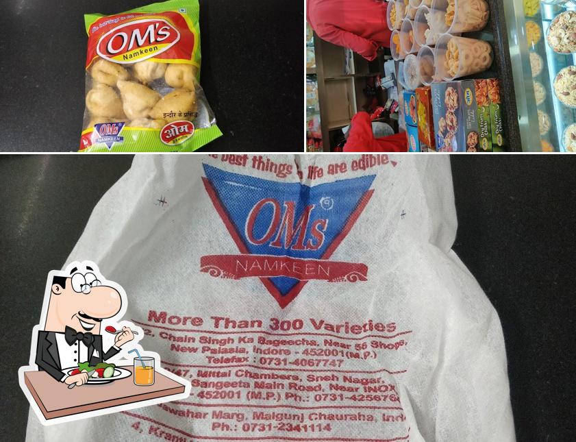 Food at Om Namkeen
