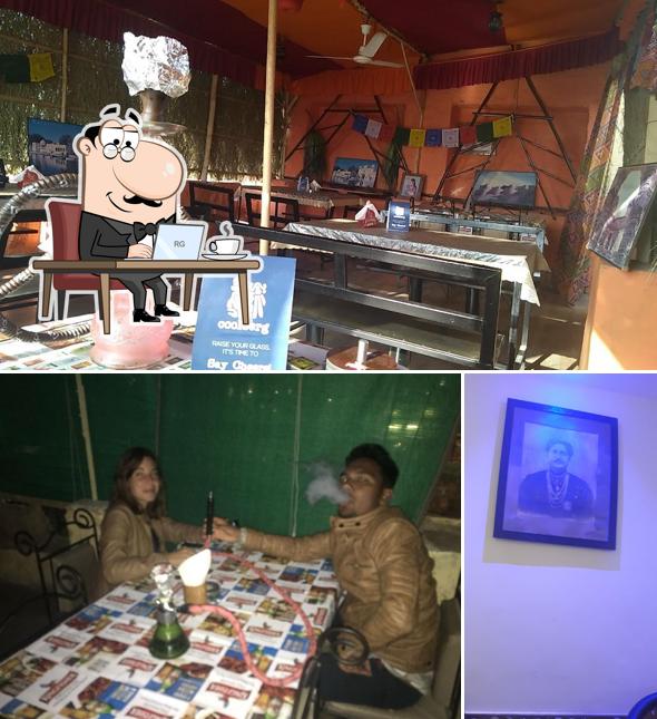 Check out how 3D CAFE LOUNGE Restaurant looks inside