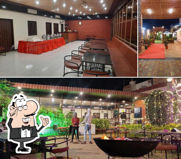 The interior of Aapno Jodhpur Veg-Non Veg Family Restaurant