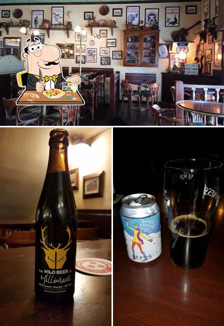 La immagine della cibo e interni di Claddagh pub