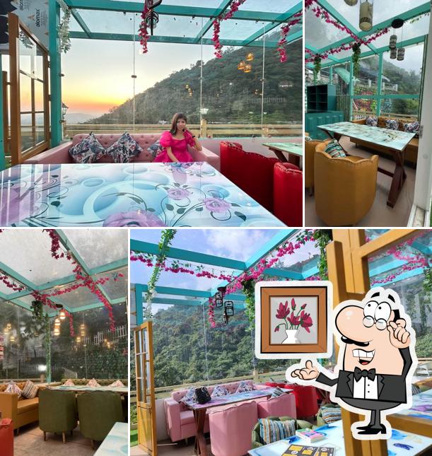 The interior of Feelings Cafe