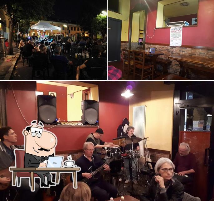 Siediti a un tavolo di La Campana di Vetro