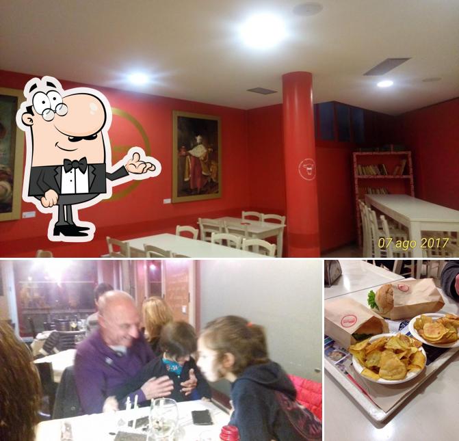 Gli interni di M**Bun - Slow Fast Food - Rivoli