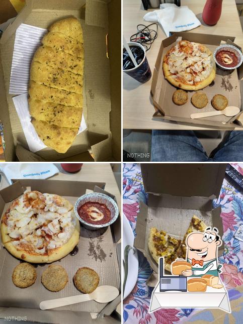 Garlic bread at Domino's Pizza Vikas Cine Mall, New Delhi
