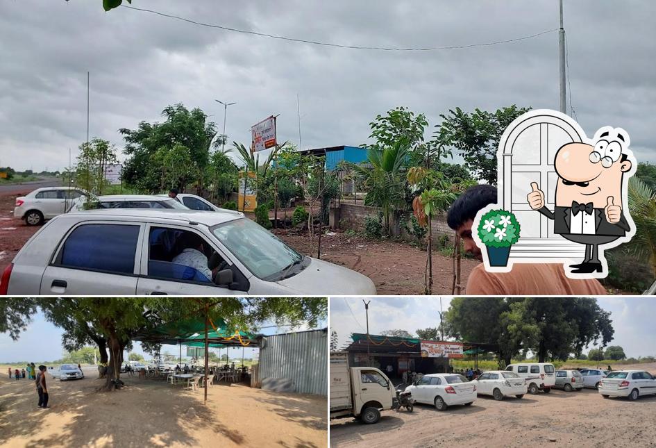 Check out how Shivneri Dhaba looks outside