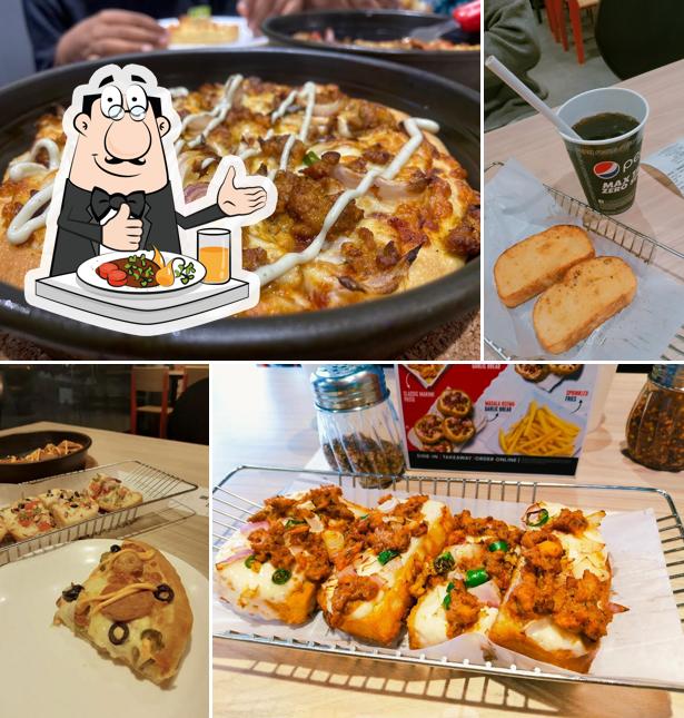 Meals at Pizza Hut Apcar Garden, Asansol