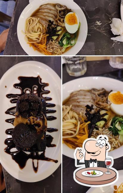 Food at POP SEOUL