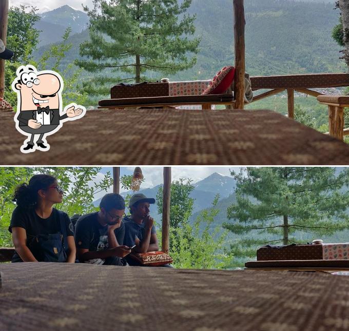 Look at this pic of 7 Sisters cafe