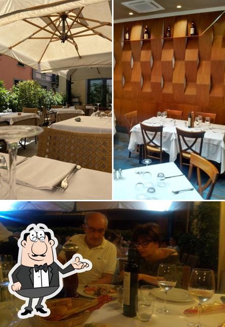 Questa è la foto che presenta la interni e bancone da bar di Albergo Ristorante Meucci