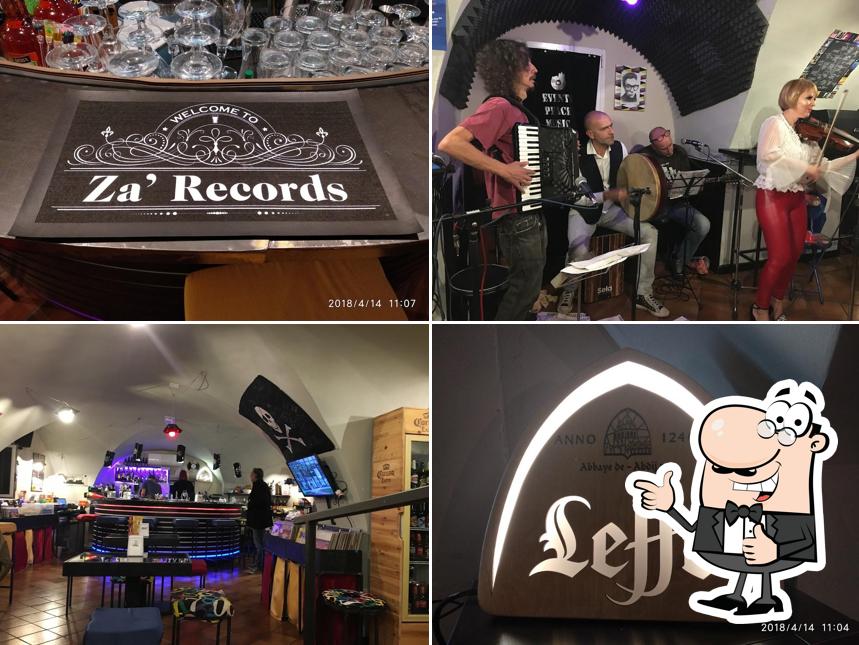 Zà Records and Coffee