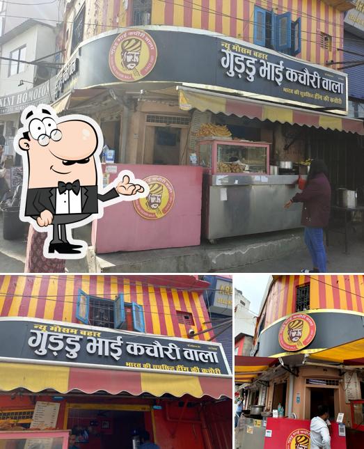 Among various things one can find interior and beverage at Guddu bhai Kachori wala