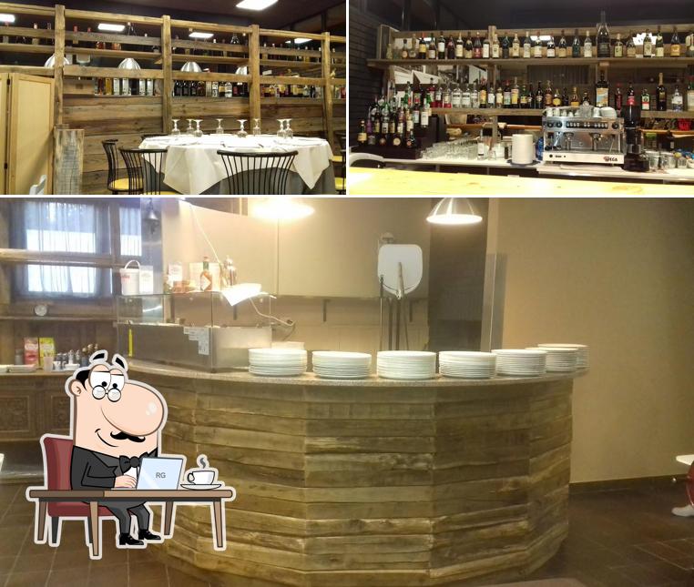 La foto di interni e vino da Osteria dei Pescatori