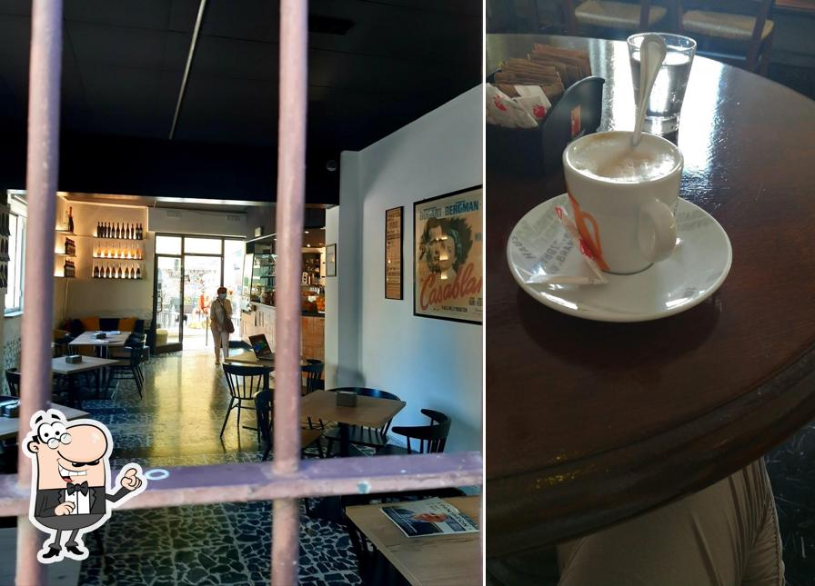 Dai un'occhiata agli interni di Casablanca