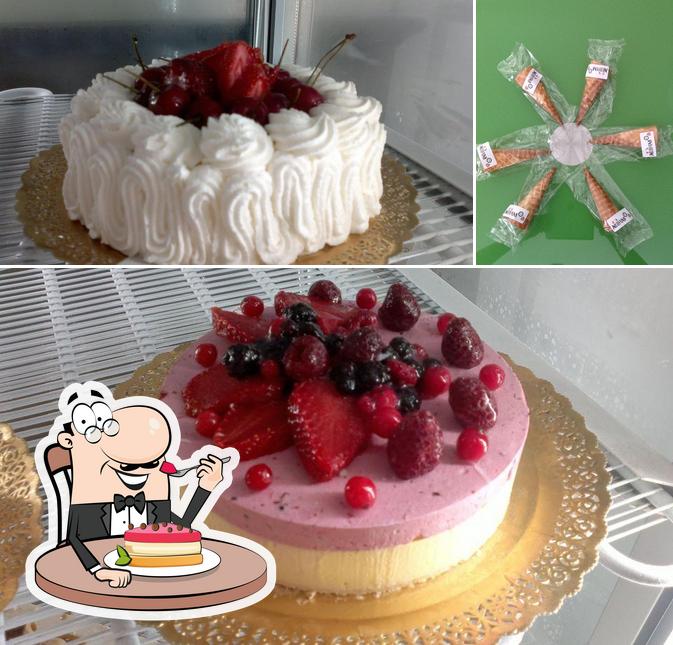 Il Gelato Della Bottega Di Tonoli Fabio & C Snc propone un'ampia gamma di dessert