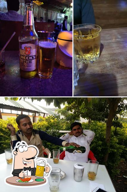 Order a pint of light or dark beer