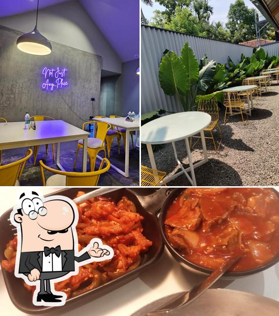 Pocket Diner is distinguished by interior and food