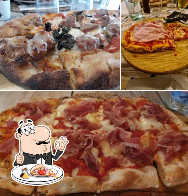 Scegli tra le molte varianti di pizza