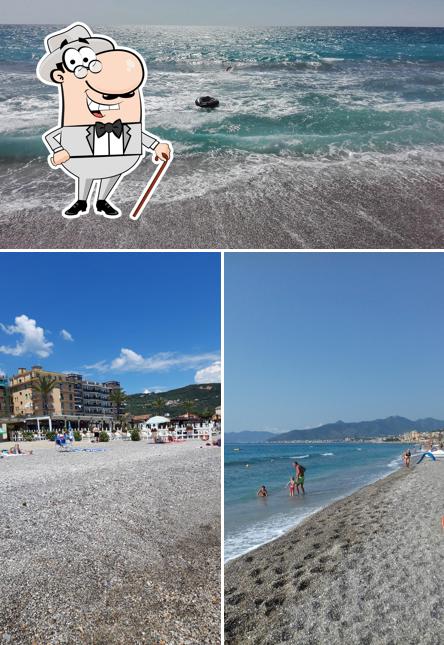 Gli esterni di Bagni Grand Hotel Pietra Ligure