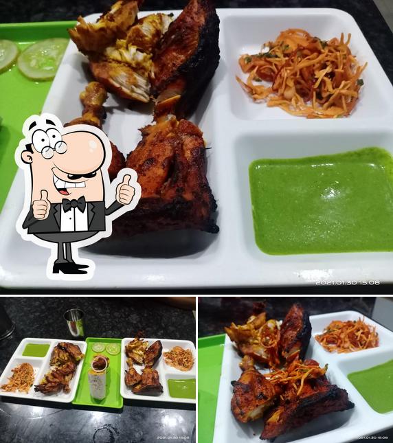 Here's a picture of AM Briyani Kalai Maadu silai