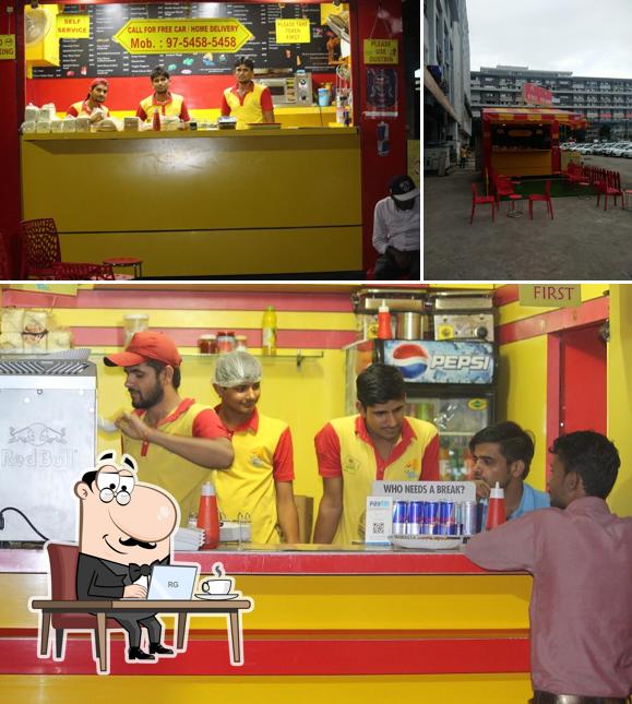 The interior of Ice Balls & Slice Square Mangal City