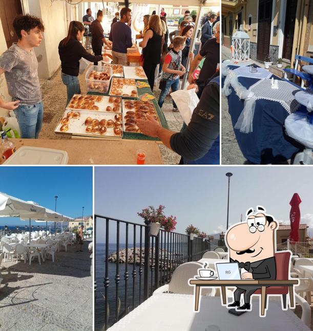 Siediti a un tavolo di Onda del Mare — Bar
