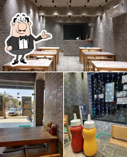 The interior of La Pino'z Pizza Naroda