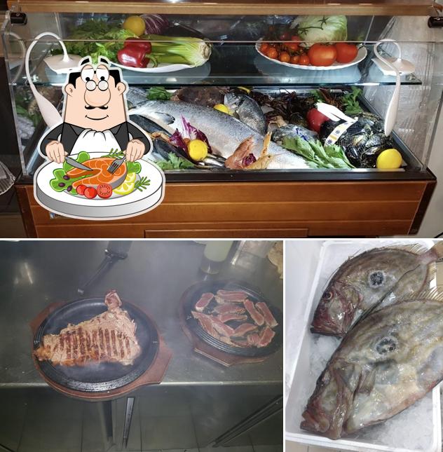 Ristorante Pizzeria La Nuova Forchetta serve un menu per gli amanti del pesce