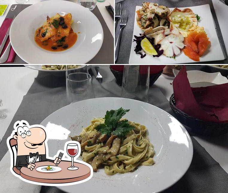Cibo al Ristorante Pizzeria Dai Monelli Scicc 