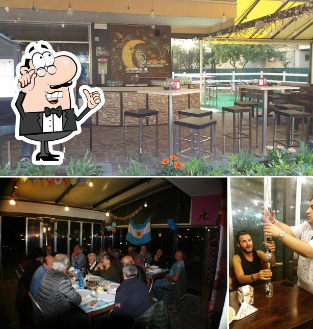 Dai un'occhiata agli interni di Bar Holiday Valverde