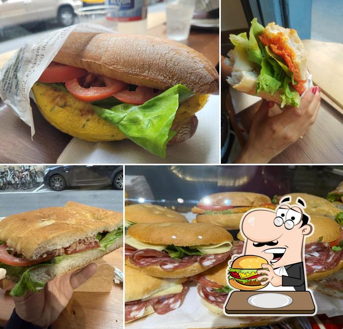 Prenditi un hamburger a Panini Pittarno