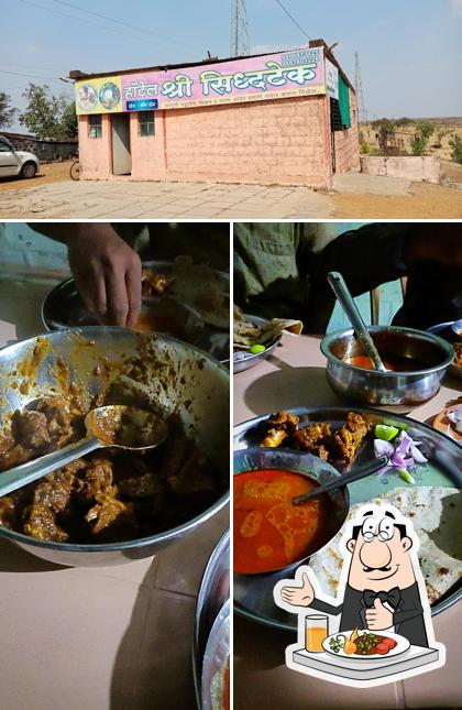 Food at Siddhatek Dhaba