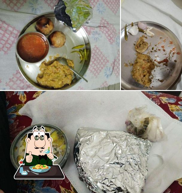 Food at Bati Chokha Wala Family Restaurant