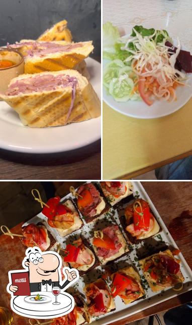 Platos en Jovial Bar