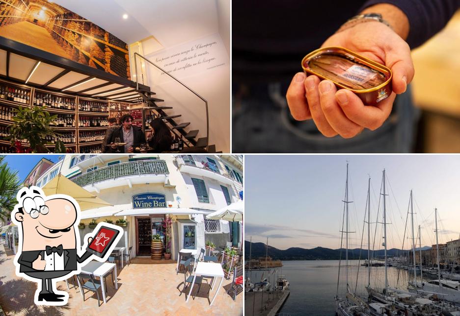 Guarda gli esterni di Passione CHAMPAGNE; ENOTECA di champagne e VINO di alta qualità a Portoferraio; ENOTECA, aperitivi Portoferraio Isola d'Elba