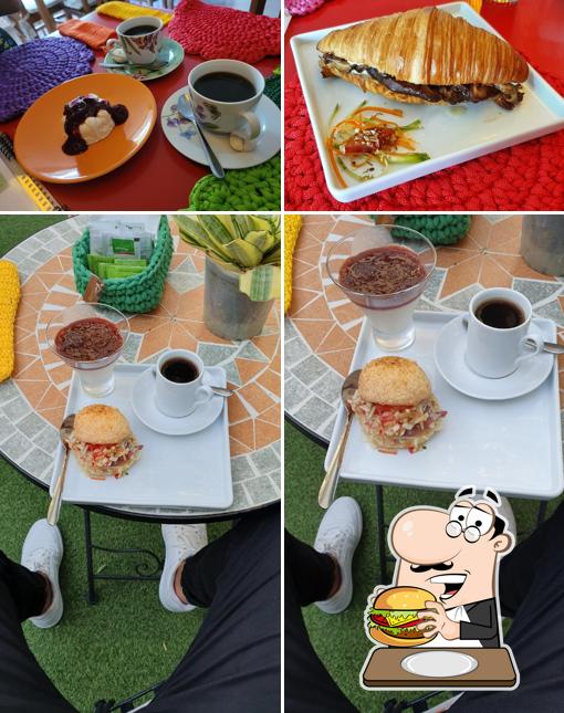 Peça um hambúrguer no Flora Cafeteria