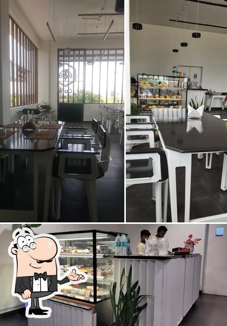 The interior of Cafe CakeBee