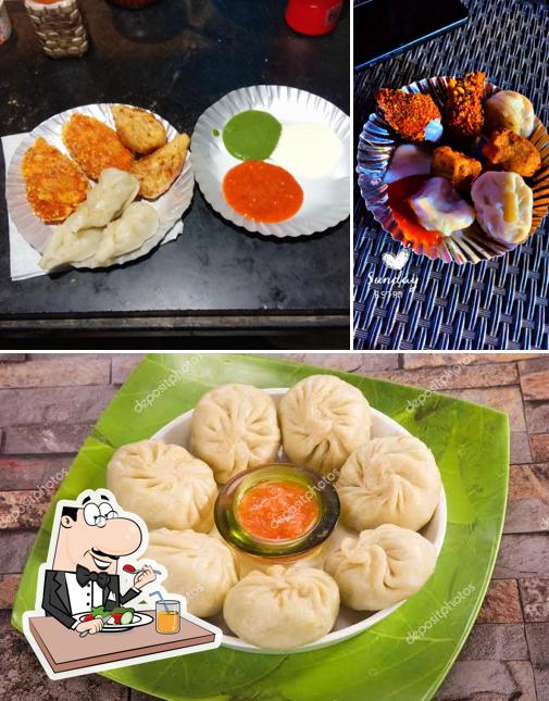 Momos Hub