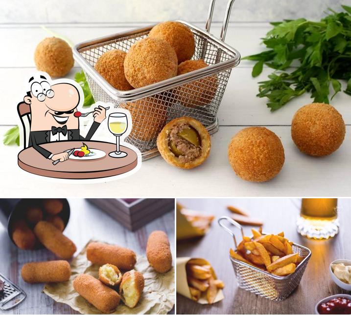 La foto della cibo e interni di Pizzeria " IL PORTICCIOLO"