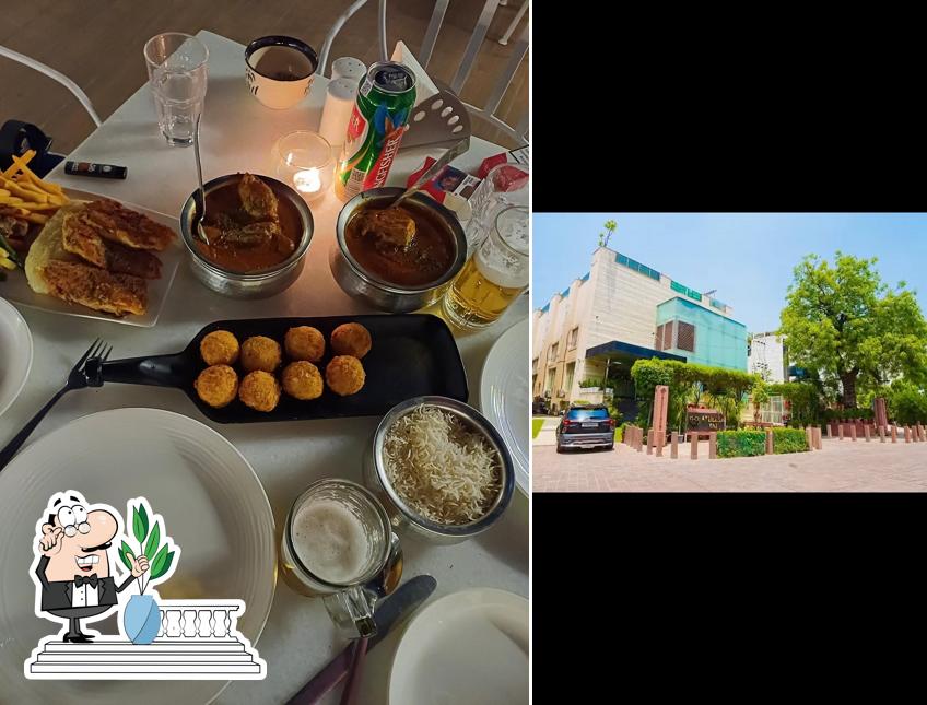 Check out how Rooftop Restaurant- Taj Jharokha looks outside