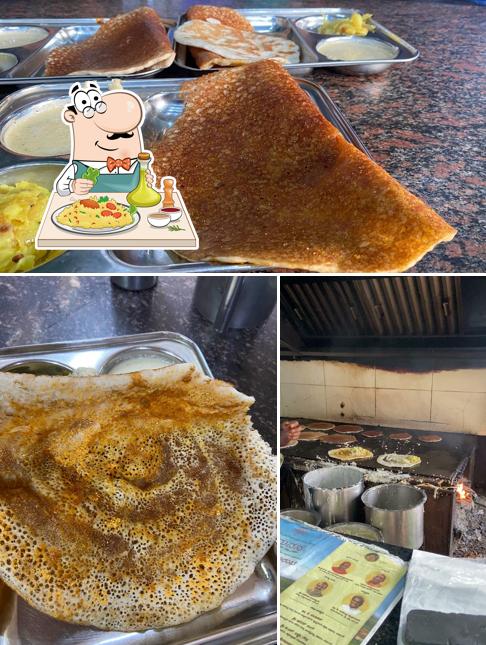 Food at Davanagere Benne Dose