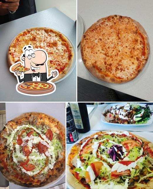 A Istanbul Ayasofya, puoi goderti una bella pizza