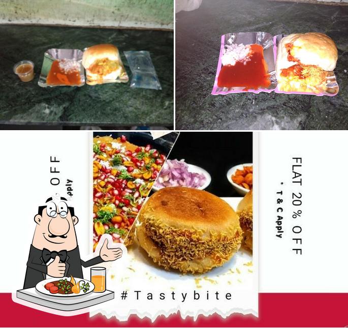 Meals at Jay Ambe Kutchi Dabeli