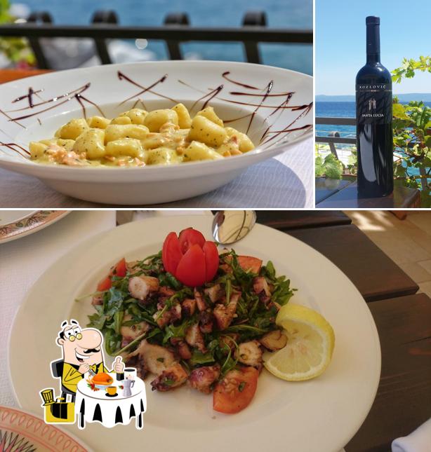 Tra le diverse cose da Restaurant Santo si possono trovare la cibo e alcol