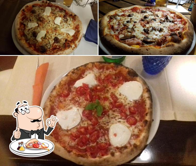Scegli tra le svariate varianti di pizza