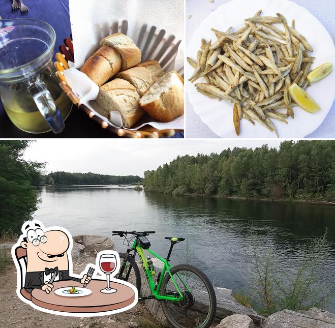 La immagine della cibo e esterno di Ticino Blu