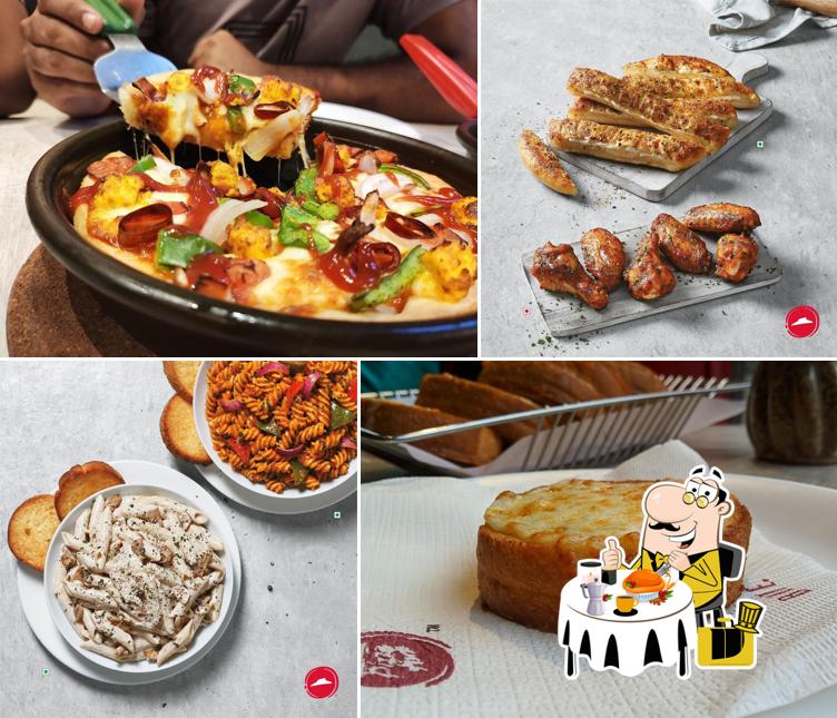 Food at Pizza Hut Uttarpara, Kolkata